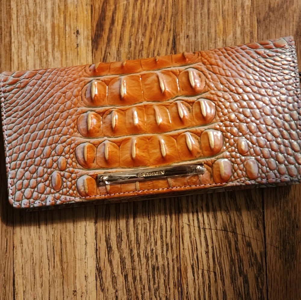 Brahmin Ady Wallet. Crocodile leather!!!!๐ - Picture 10 of 10